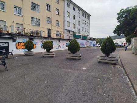 Imagen Temporalmente, el Ayuntamiento ha retirado el campo de fútbol próximo al parque Uriguen para ampliar el parking de Landetxo