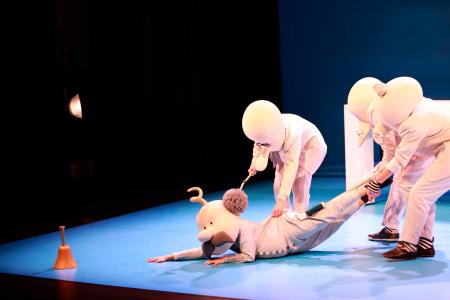 Teatro infantil "MR. Bo"